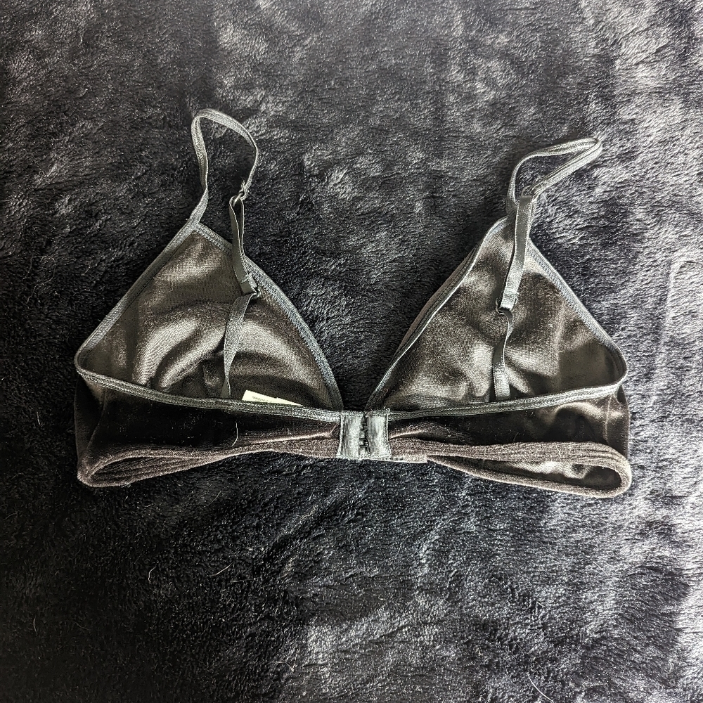 Triangle Bra - Picture 4 of 7